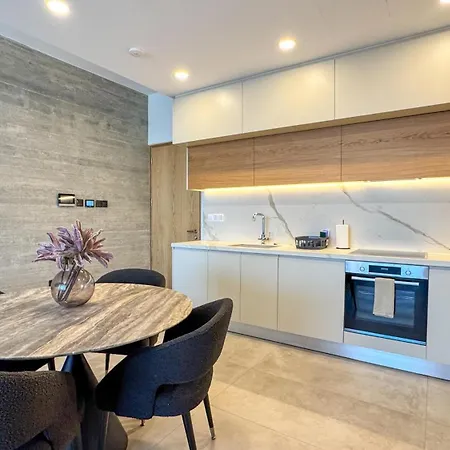Malberry Park 304 - Modern 2 Bedroom With Pool, Gym, Jaccuzi * Paphos