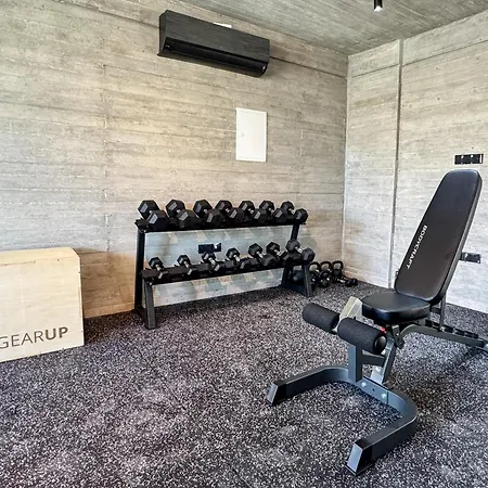 Malberry Park 304 - Modern 2 Bedroom With Pool, Gym, Jaccuzi Διαμέρισμα *