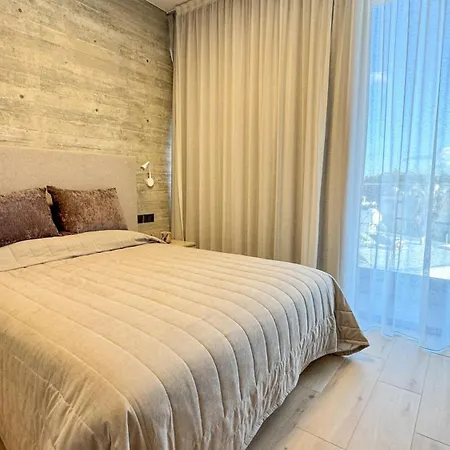 Malberry Park 304 - Modern 2 Bedroom With Pool, Gym, Jaccuzi Διαμέρισμα