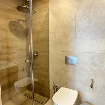 Malberry Park 304 - Modern 2 Bedroom With Pool, Gym, Jaccuzi Διαμέρισμα Πάφος